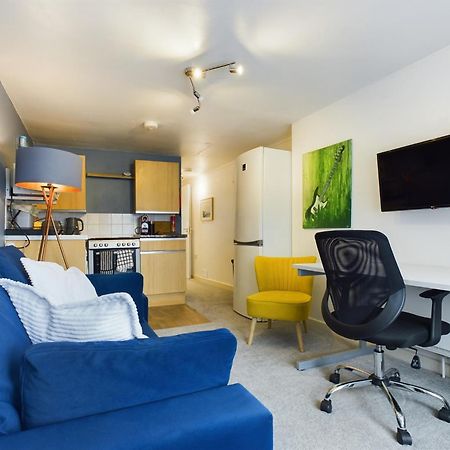 Lovely 1 Bedroom Apartment With Parking Reading Esterno foto